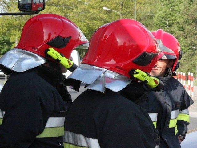 Strażacy gasili płonące auto w Łagowie