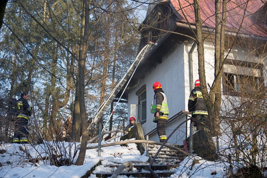 Zakopane. Tragiczny pożar na Walowej Górze. Nie żyje 84 -letni mężczyzna