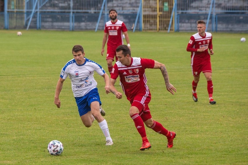 Błękitni - Pogoń 2:3. Pierwszy mecz z kibicami był emocjonujący. Zdjęcia z meczu