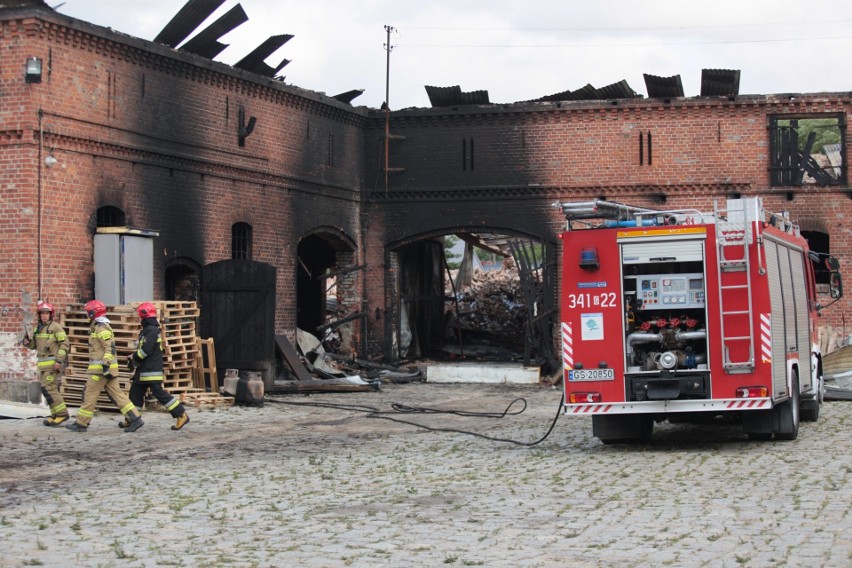 Strażacy dogaszali pogorzelisko w Lubuczewie