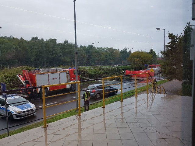 Wypadek w Katowicach na DTŚ przy Auchan. Zginęła kobieta