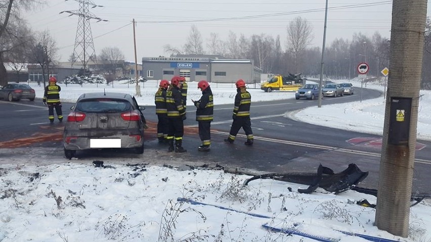 Jaworzno: wypadek na skrzyżowaniu Krakowskiej z Braci Gutmanów [ZDJĘCIA]