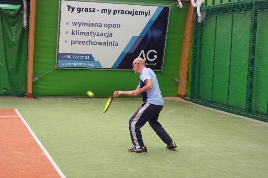 Amatorzy z całej Polski wzięli udział w turnieju tenisowym w Radomiu. Zobacz zdjęcia  
