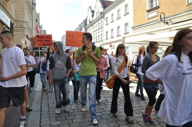 Marsz przeciw przemocy w Opolu
