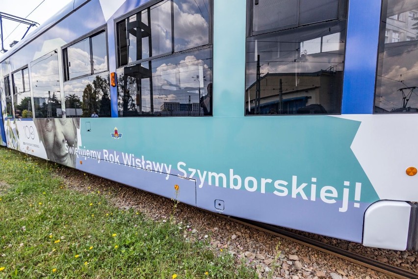 Przez rok po Krakowie będzie jeździł "tramwaj Szymborskiej"