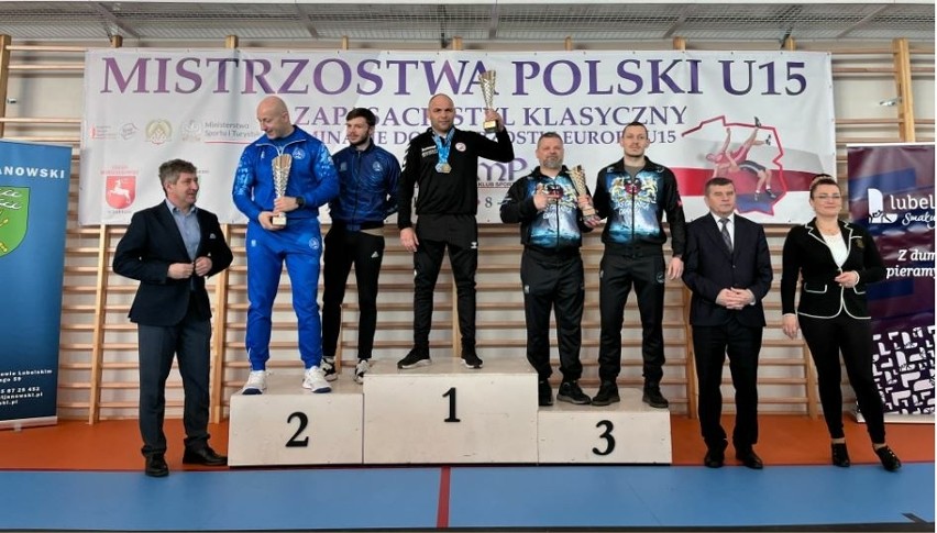 Trzech młodzików Olimpijczyka Radom zdobyło tytuł mistrza Polski w zapasach w stylu klasycznym. Drużynowo nasz klub był najlepszy