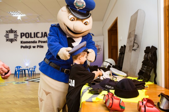 Policjanci z Piły obiecali mu pomóc w walce z rakiem. Udało się!