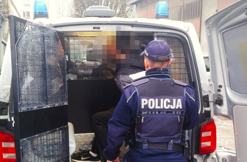 Policjanci z Kościerzyny zatrzymali czterech mężczyzn. Napastnicy brutalnie pobili 27-latka