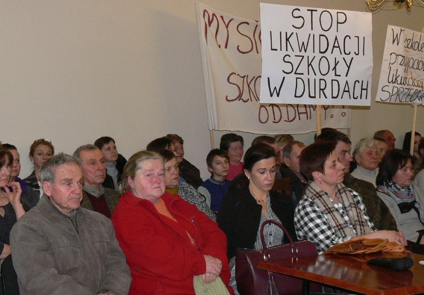 Mieszkańcy Durdów i Knapów protestują przeciwko zamiarowi...