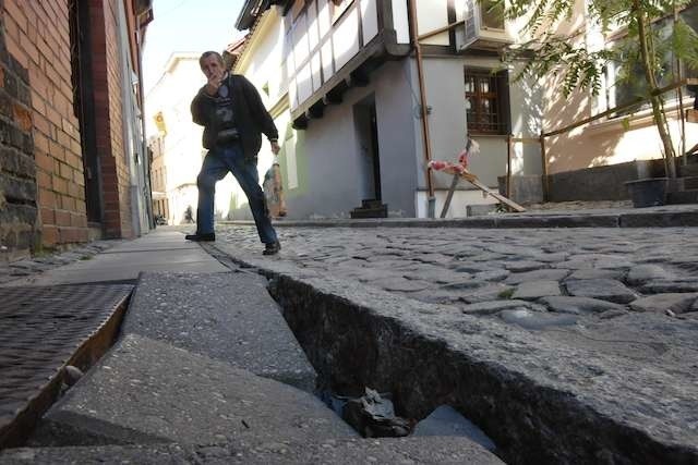 Ulica Podmurna zostanie wyremontowana. Niestety, nie jutro ani też za miesiąc. Stanie się to dopiero za 5 lat