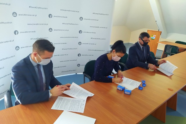 W planach jest termomodernizacja budynków szpitalnych w Krośnie Odrzańskim i Gubinie. Podpisano umowę na dokumentację dotyczącą tego pierwszego. Prace mają ruszyć w tym roku.
