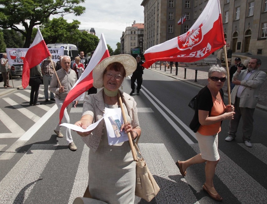Marsz Autonomii 2014: Solidarni 2010 kontra RAŚ, czyli "Wrzuć rasioka do hasioka!" [ZDJĘCIA]