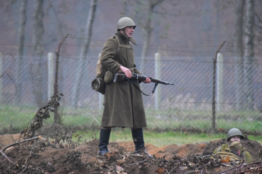 Rekonstrukcja historyczna w Białym Borze z okazji stulecia Niepodległej Polski [zdjęcia]