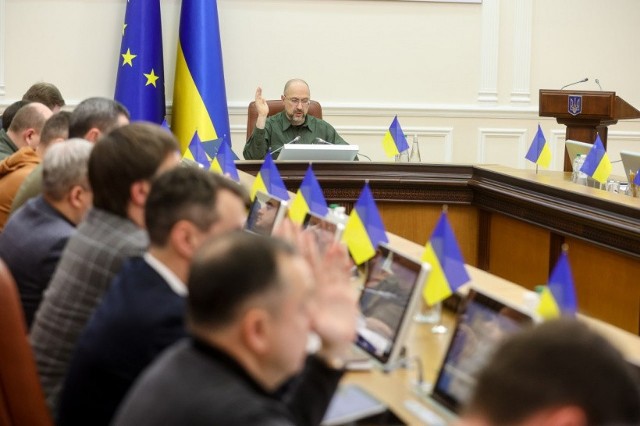 Premier Ukrainy Denys Szmyhal zapowiedział między innymi konfiskaty rosyjskich aktywów.