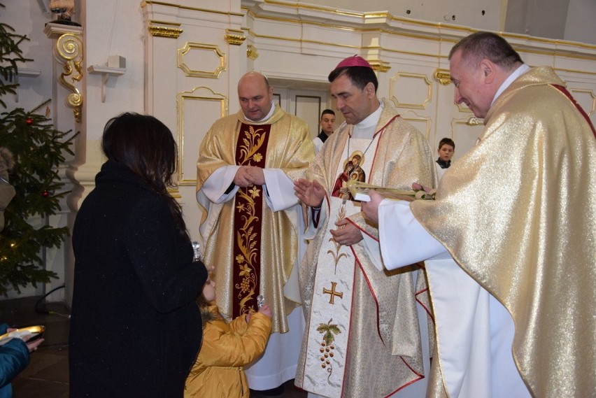 Ks. bp Piotr Sawczuk w święto Świętej Rodziny przewodniczył...