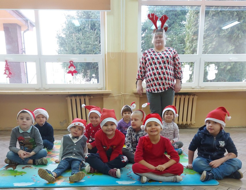 Święty Mikołaj odwiedził przedszkolaki w Mydłowie [ZDJĘCIA]