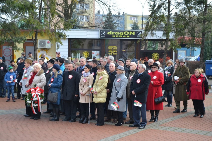 Uroczystości z okazji 11 Listopada w Dąbrowie...