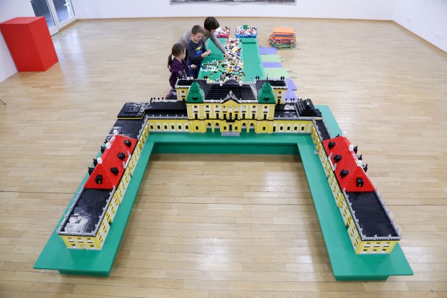 Pałac Branickich z 15 tys. klocków Lego atrakcją ferii zimowych w Białymstoku
