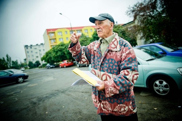 Józef Głowacki: - Mamy dość czekania na to, aż urzędnicy zrobią wreszcie porządek z tymi, którzy wypuszczają do atmosfery to świństwo. A my je wdychamy.