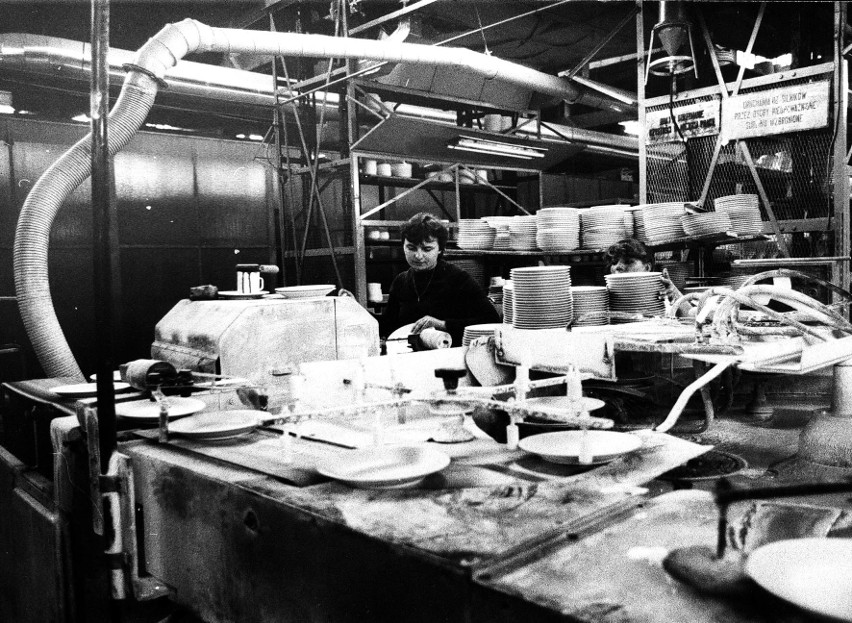 Pomorska fabryka porcelany Łubiana na archiwalnych zdjęciach! Zobaczcie, jak kiedyś wyglądał zakład k. Kościerzyny