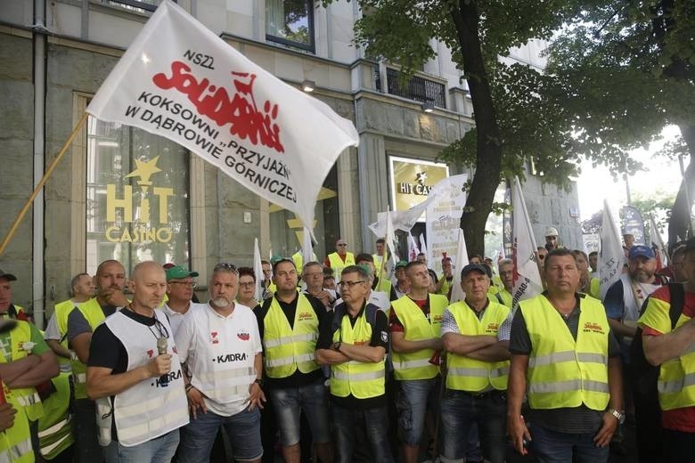 Protest górnikow pod ministerstwem energii odbył się w...