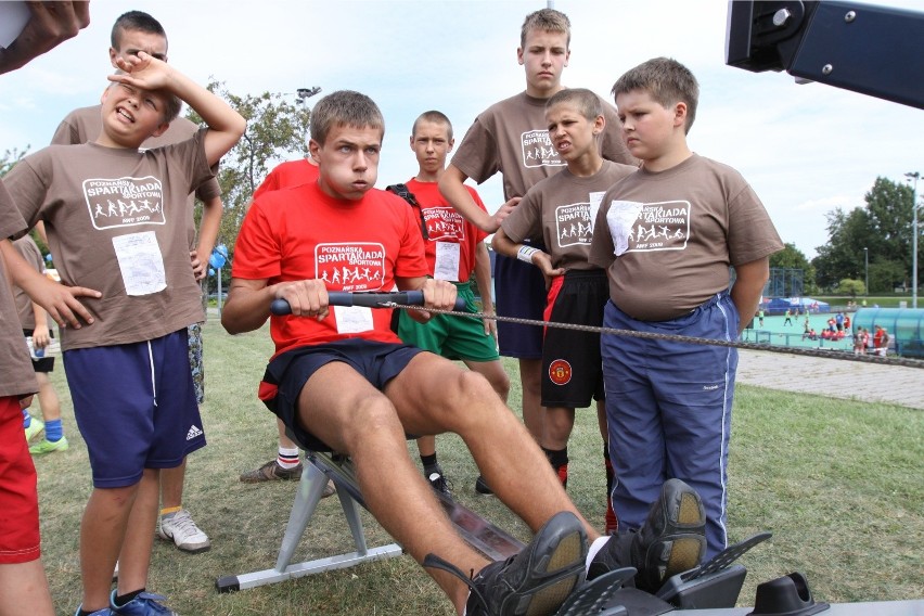 Trener osiedlowy AWF co roku organizuje zawody, czyli...