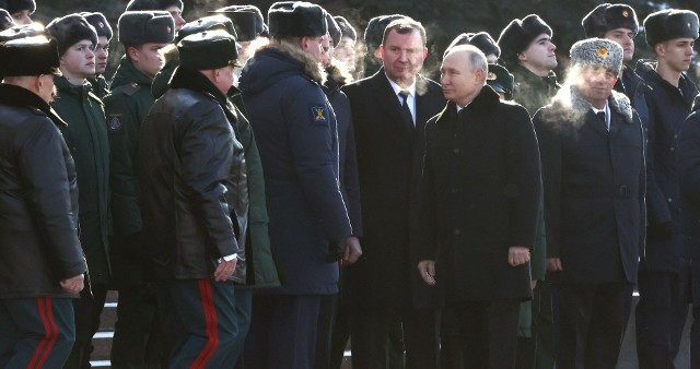 Putin zmienił zasady dotyczące służby skazanych w wojsku