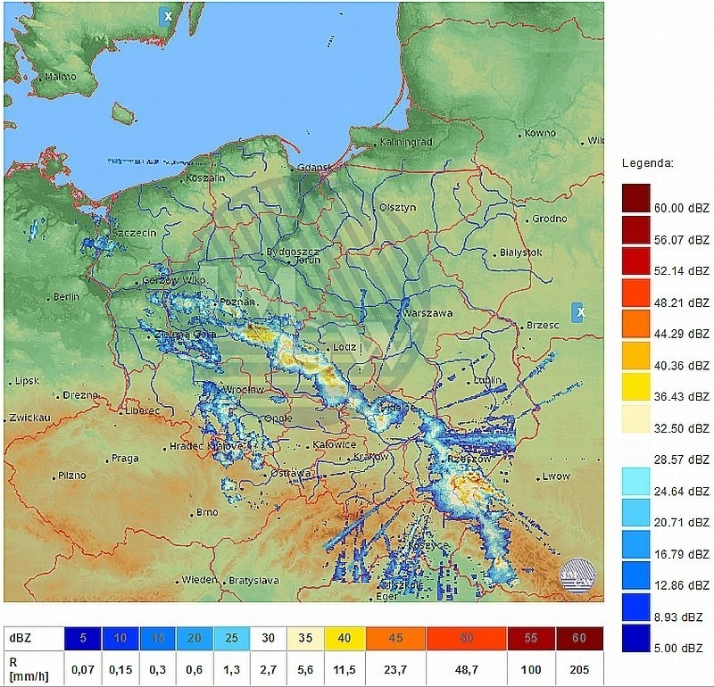 Radar opadów IMGW przed godz. 9 zarejestrował deszcz na...