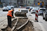 Ruszył remont torowiska na Pomorskiej i pl. Staszica. Objazdy tramwajów