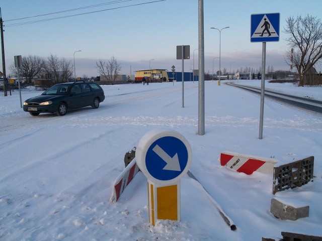 Nowym odcinkiem obwodnicy można już jeździć, choć nikt nie pomyślał o jego odśnieżeniu