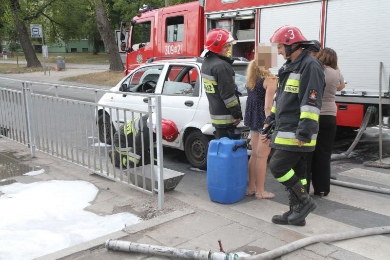 Wypadek na Ślężnej. Volkswagen wjechał w daewoo. Wielkie korki (ZDJĘCIA)