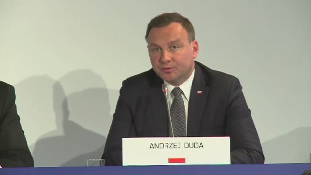 Na spotkaniu państw Grupy Wyszehradzkiej prezydent Andrzej Duda mówił, że problem uchodźców to problem wszystkich państw europejskich.