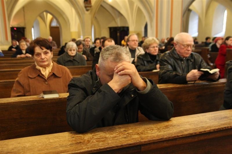 Zaloba na OpolszczyLnie po katastrofie w Smolensku
