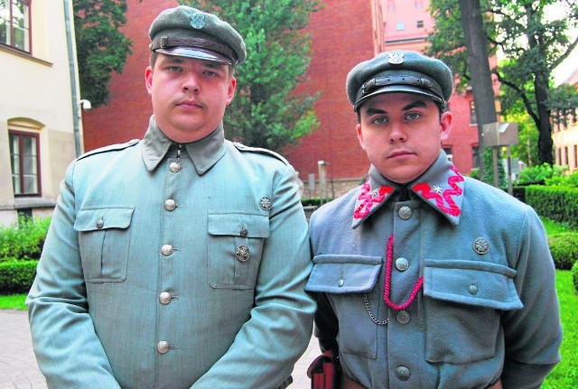 Tomasz Jamróz-Piłsudski (z lewej) i Mateusz Białowiejski, założyciele GRH 1. Pułku Piechoty Legionów