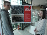 Wystawa „From Poland with Love" w Miejskiej Bibliotece Publicznej w Opolu. Z Ameryką łączy nas wspólna historia 