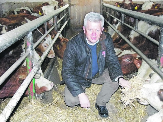 Stanisław Pasoń po kilkunastu latach wrócił do polityki. Ale wciąż ma hodowlę bydła i owiec