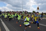 Otwarto obwodnicę Woźnik. Jako pierwsi sprawdzili ją uczestnicy biegu „Woźniki na okrągło” ZDJĘCIA