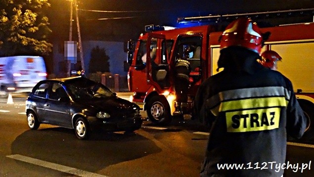 Wypadek w Tychach. Samochód potrącił pieszego [ZDJĘCIA]