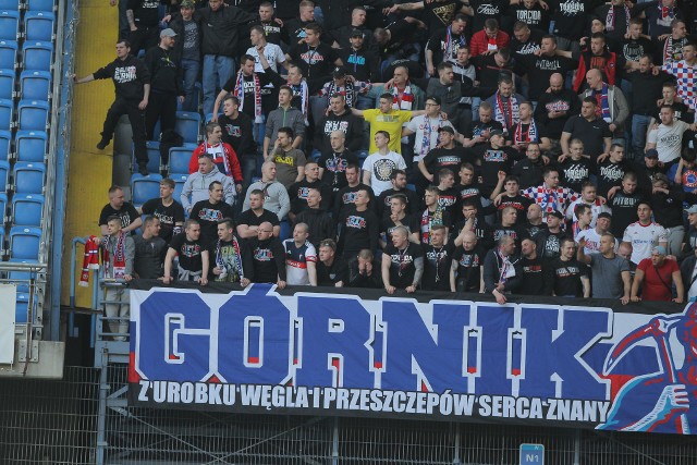 Kibice Górnika Zabrze na wyjazdowym meczu z Lechem Poznań 7 kwietnia 2018