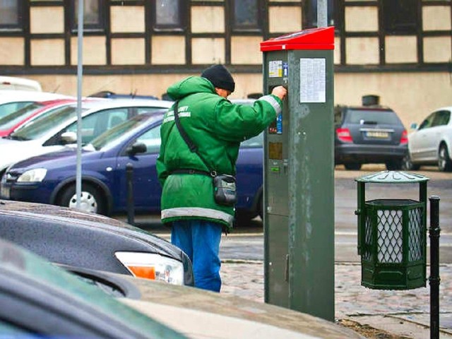 Z tego co udało nam się ustalić Zarząd Dróg Miejskich i Komunikacji Publicznej jest zdania, że bezpłatne parkowanie w strefie w soboty na pewno wpłynie pozytywnie na funkcjonowanie miasta.