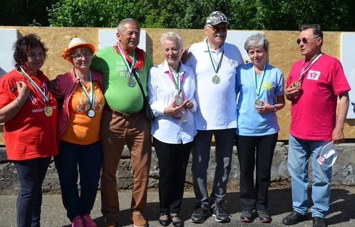 Kęty. Sukces Uniwersytetu Trzeciego Wieku w międzynarodowej olimpiadzie sportowej. Wśród ekip z Małopolski Kęty były najlepsze [ZDJĘCIA]