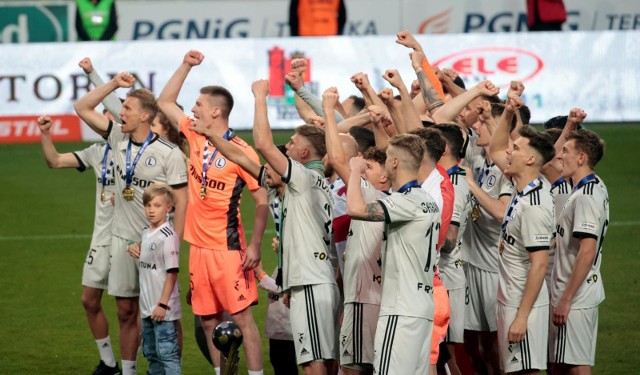 16.05.2021 warszawa stadion legia warszawa mecz pko ekstraklasa legia warszawa podbeskidzie bielsko bialapilka nozna ligaartur jedrzejczykswietowanie mistrz pucharfot. sylwia dabrowa / polska press