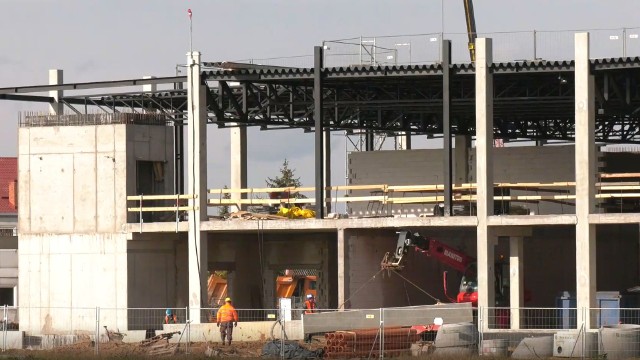 Terminal Portu Lotniczego Warszawa - Radom budowany jest bez opóźnień, a nawet może być oddany do użytku przed terminem.