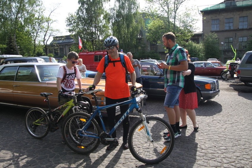 Noc Muzeów 2015: Klasyczne samochody w Zagłębiu i...