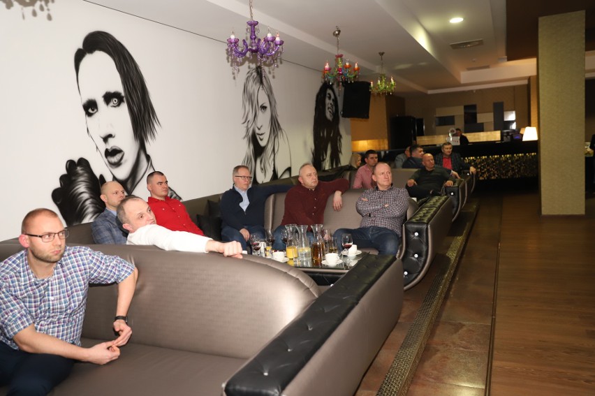 Ważne spotkanie biznesowe klubu Orlęta Kielce w Hotelu Binkowski. Były znane osoby, sponsorzy klubu. Plany są ambitne. Zobacz zdjęcia
