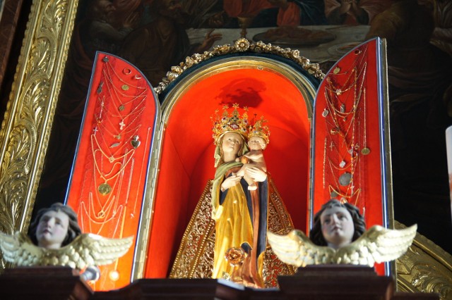 Sanktuarium Matki Bożej Królowej Pokoju w Otyniu zawsze warto odwiedzić, nie tylko w święta