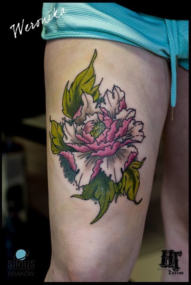 Nadeszła wiosna, czas na tatuaż! Zobacz piękne wzory z motywami kwiatowymi [ZDJĘCIA] 