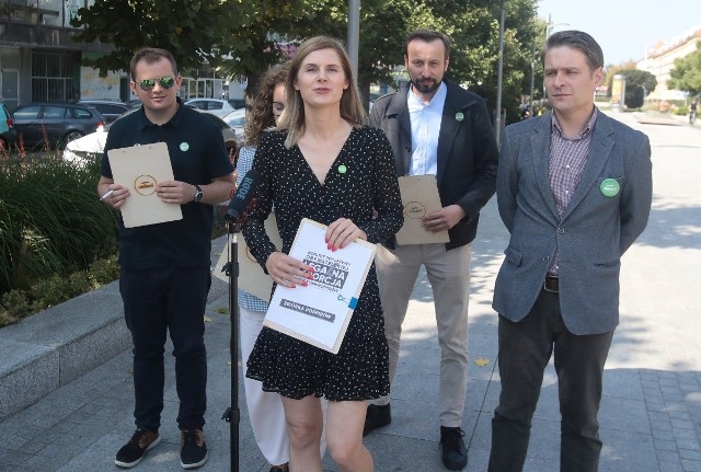 Partia Zieloni inauguruje zbiórkę podpisów pod projektem ustawy "Legalna aborcja bez kompromisów"