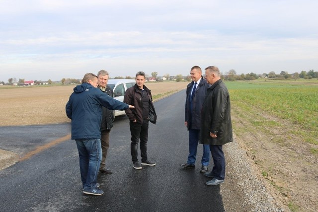 Droga otwarta została w ostatnią środę, 20 października. Remont objął niemal kilometr jezdni.