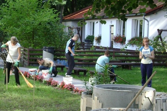 W Kup autystyczni uczniowie uczą się życia. - Naszym zadaniem jest stworzenie im takich warunków, by czuli się tu bezpiecznie i "u siebie&#8221; - mówi dyrektor szkoły Elżbieta Sobolewska.